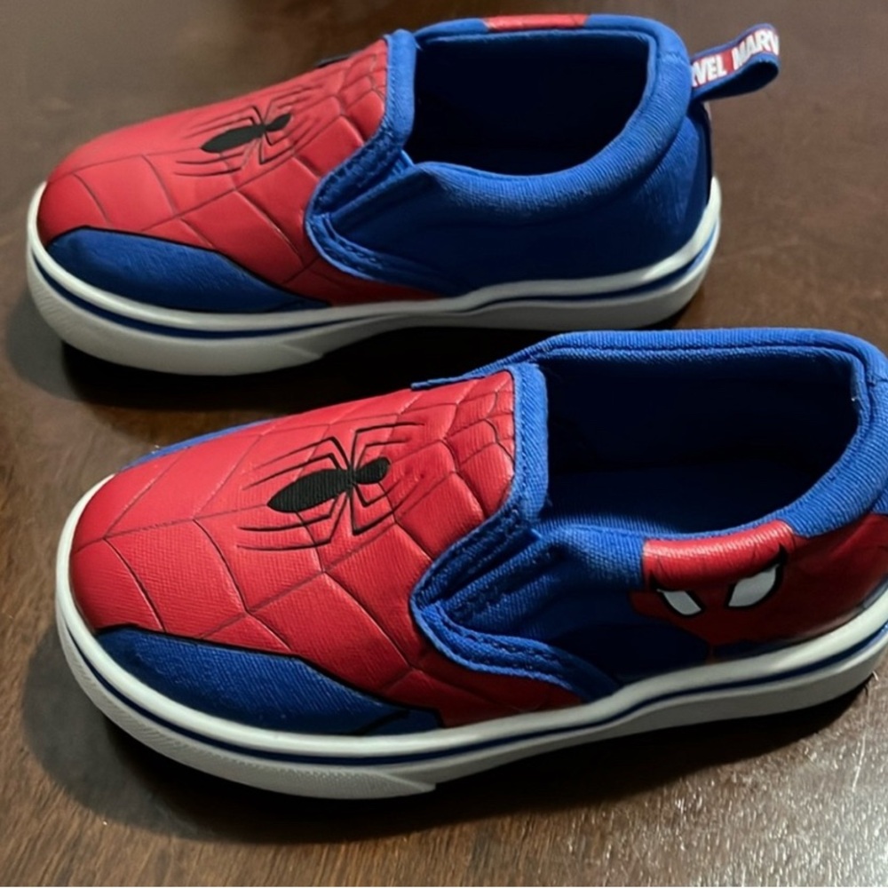 Toddler Spiderman Shoes (Size 7)